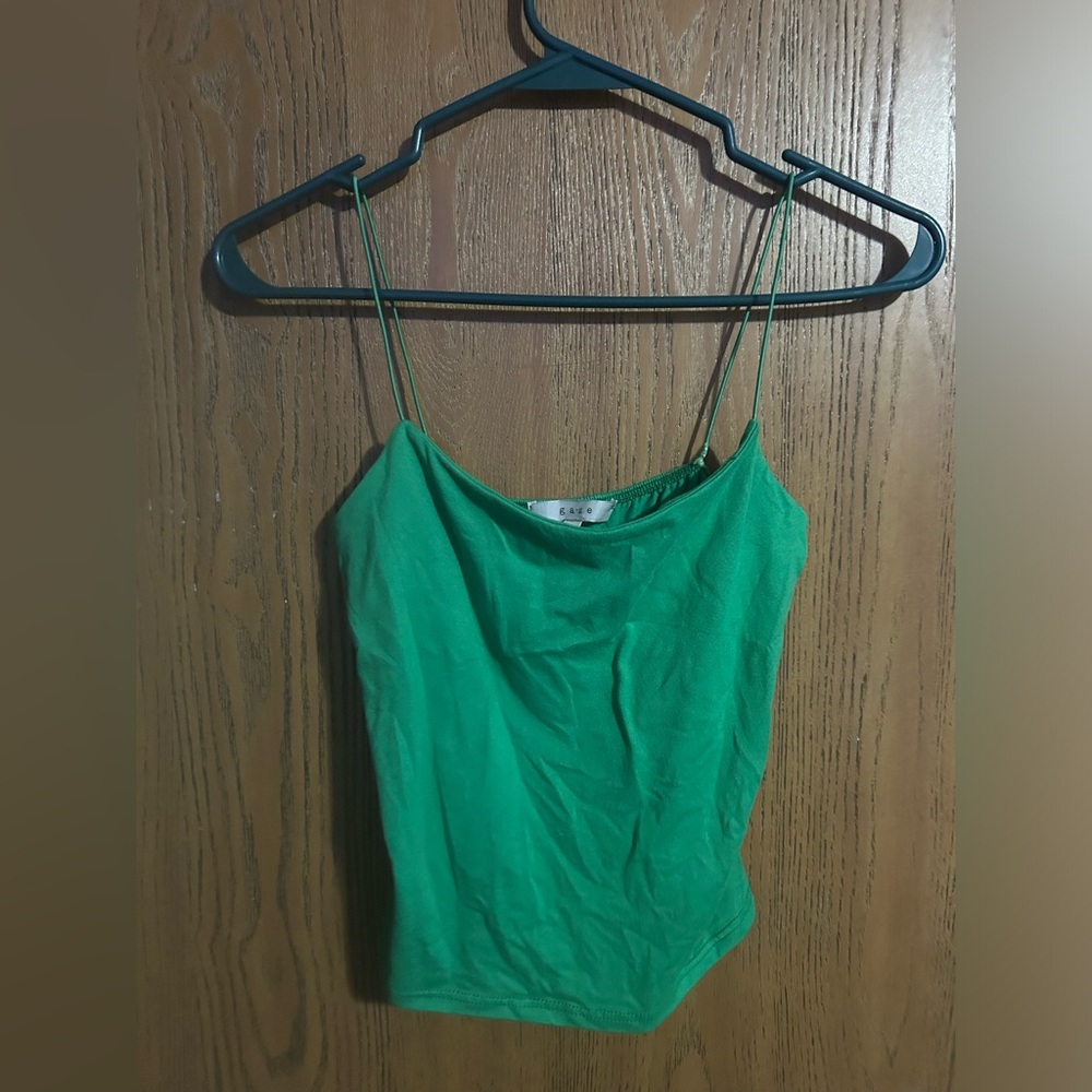 green cropped tank